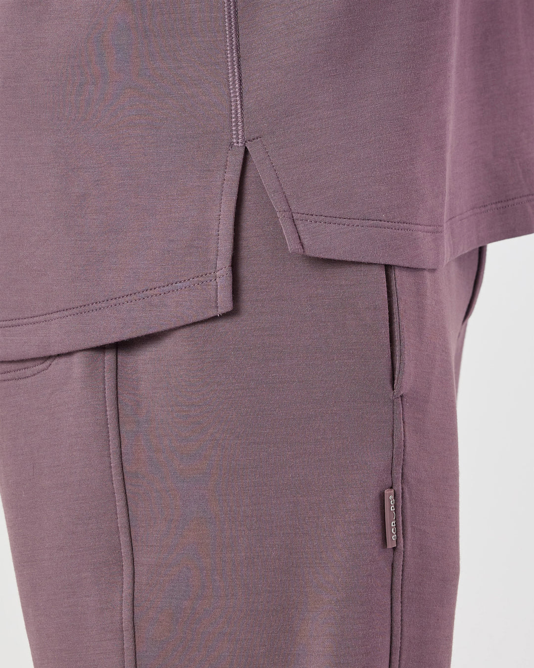 Chag One-Pocket Scrub Top