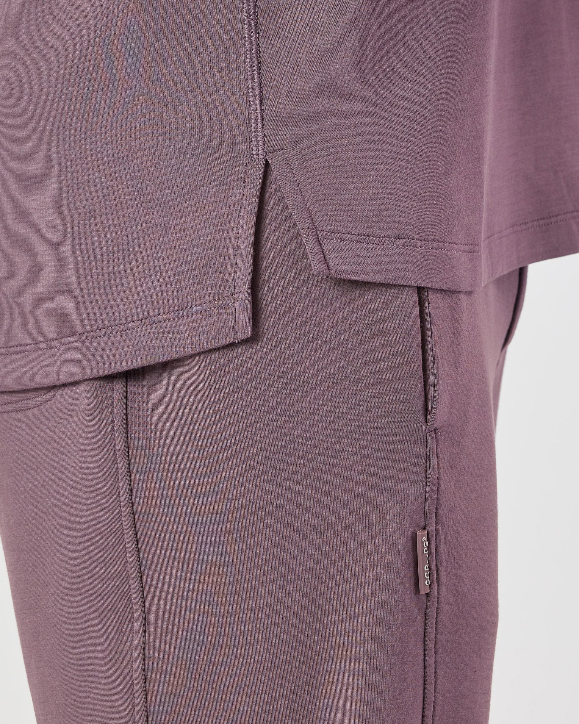 Chag One-Pocket Scrub Top