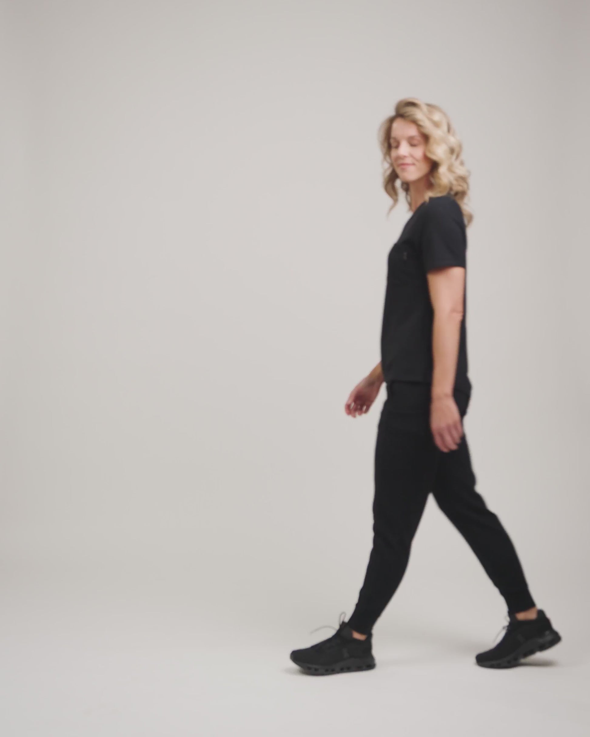 Kera™ One-Pocket Scrub Top